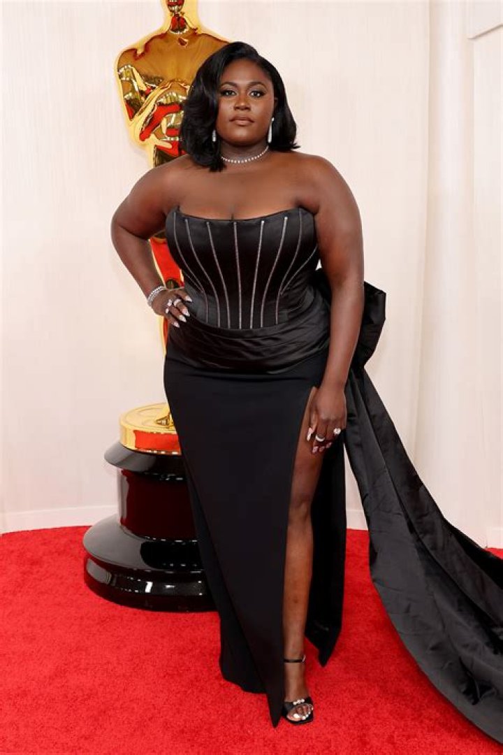 Danielle Brooks - CelebNetWorth