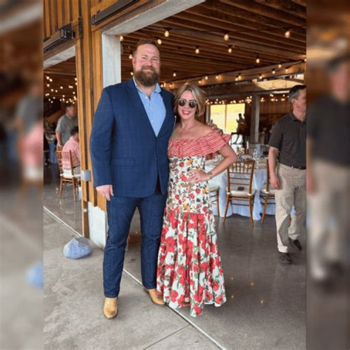 Dr. Petra Mickova Wiki-Bio, Age of Dr. Jeff Young Wife.