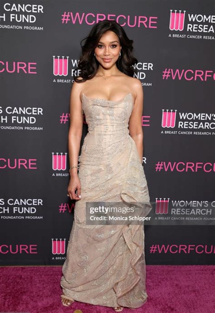 Dyana DeGrate – Celebsgraphy