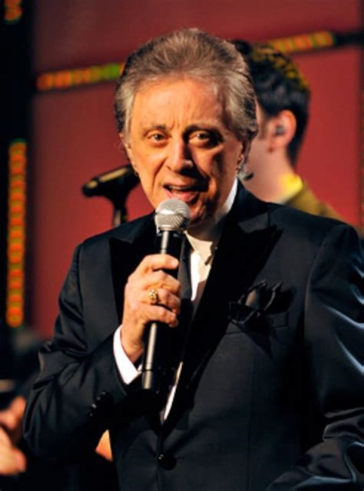 How tall is Frankie Valli