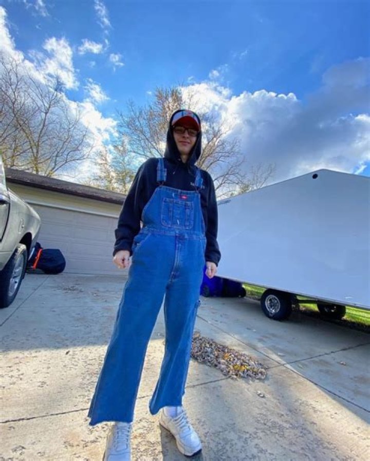 Itsmacdoogle Age | Wiki, Net worth, Bio, Height, Girlfriend?