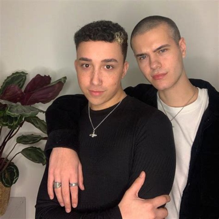 Kyron Hamilton Age | Wiki, Net worth, Bio, Height, Boyfriend