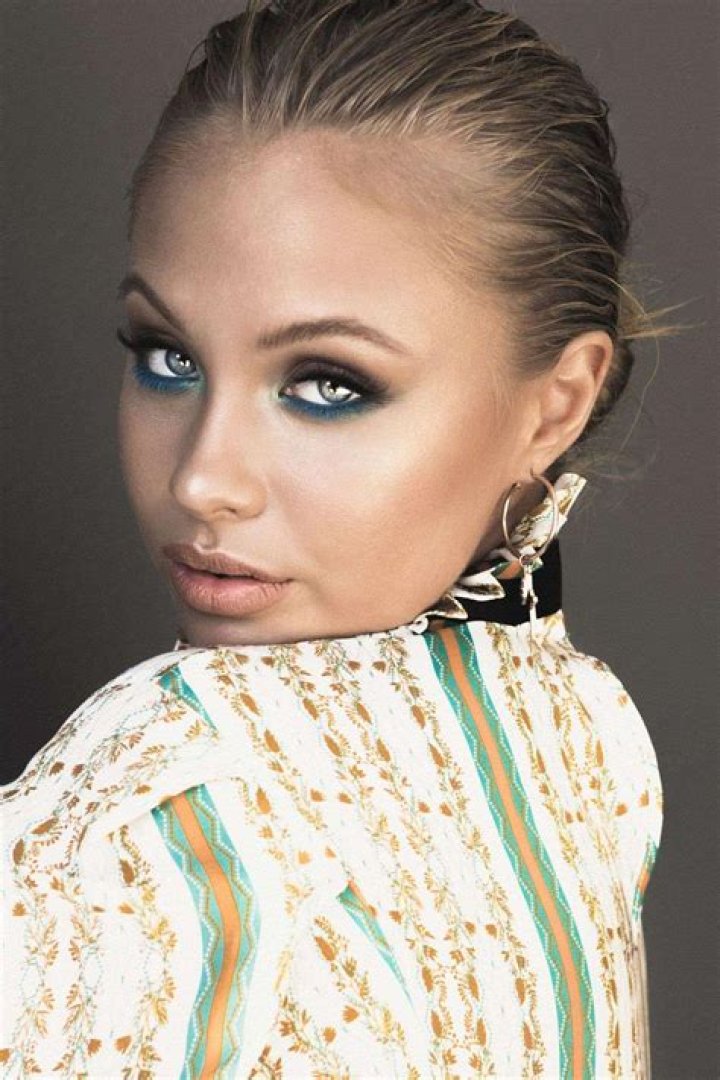 Olivia Deeble – Celebsgraphy