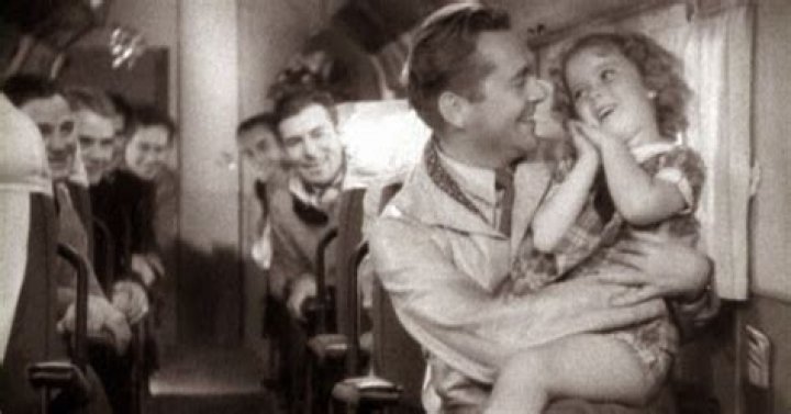 On The Set Of Shirley Temple's Creepy First Film, The 'Baby Burlesks'