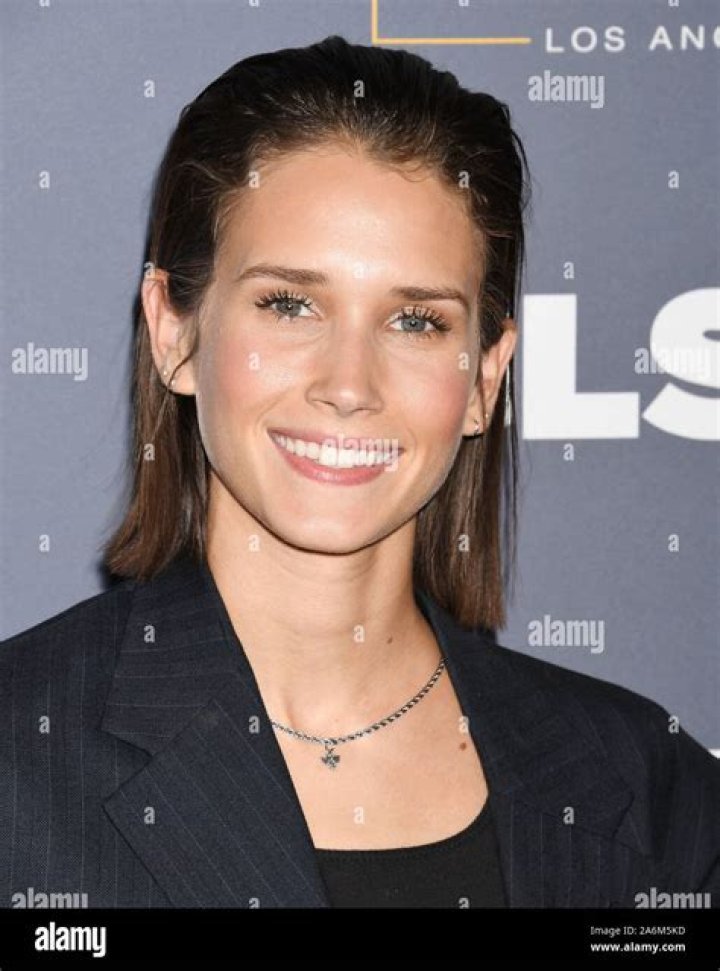 Shannon Beveridge – Celebsgraphy